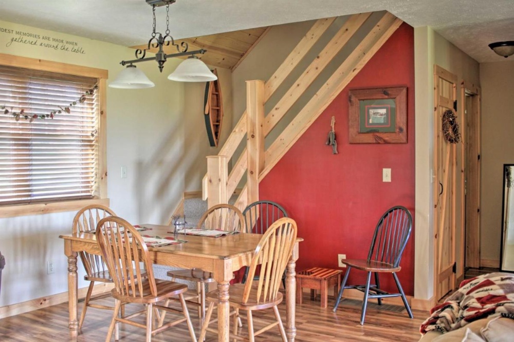 Rural Farmhouse Cabin on 150 Private Wooded Acres! Image 15
